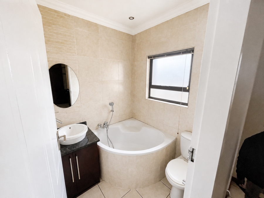 3 Bedroom Property for Sale in Melodie North West